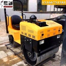 看成?。】?.5噸座駕式柴油壓路機 雙鋼輪壓路機 溝槽施工壓土機