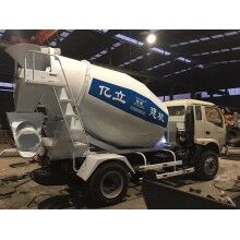 廠家大量供應(yīng)3m3混凝土罐車，攪拌罐車，量大從優(yōu)